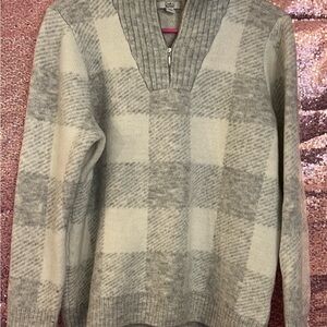 Croft & Barrow Cream and Gray Zip-Up Sweater